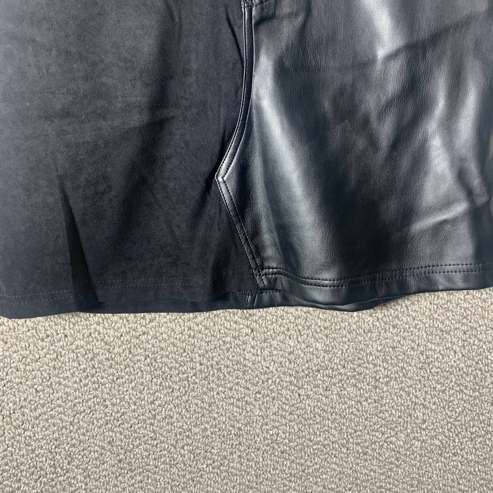 Dear‎ John Womens Skirt Size 25 Black Suede Faux Leather Mini Pockets Unlined - Picture 3 of 11